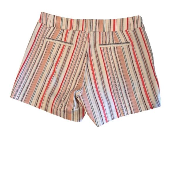 Hannah stripe shorts 97% Cotton 3% Spandex so a comfortable fit. Size 12 - Picture 3 of 6